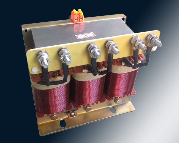 TKSG/TKDG濾波電抗器通過的是交流電流，它與濾波電容器串聯使用，組成諧振電路，使其在規定的頻率點上諧振，濾指定的高次諧波；同時還可實玖電力系統的無功補償和…